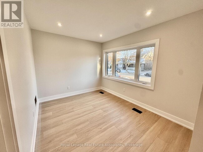 Building Photo - 246 Marlborough St