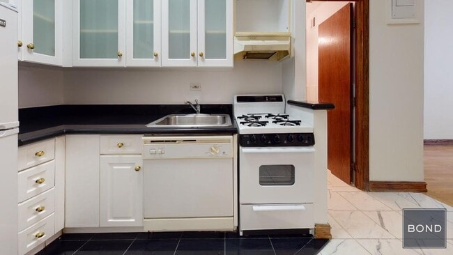 Foto del edificio - 148 W 68th St
