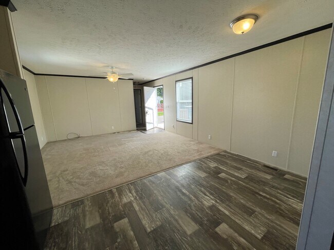 Building Photo - 115 Sheppard