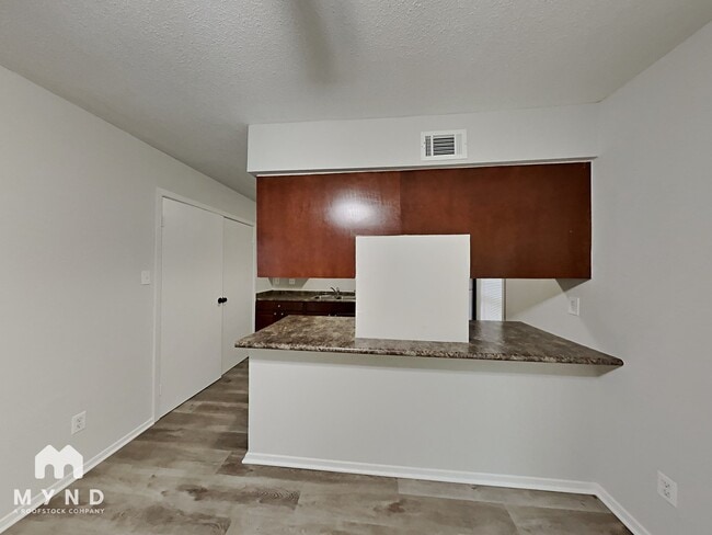 Foto del edificio - 3887 Brandy Ave