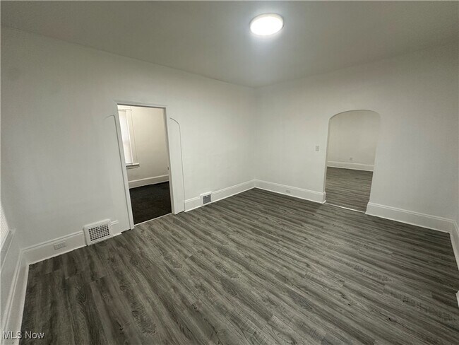 Foto del edificio - 3823 E 54th St