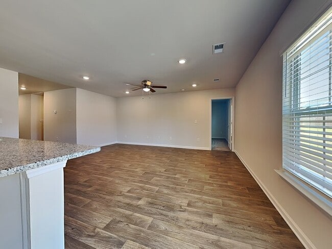 Building Photo - 1655 Commendable Ct