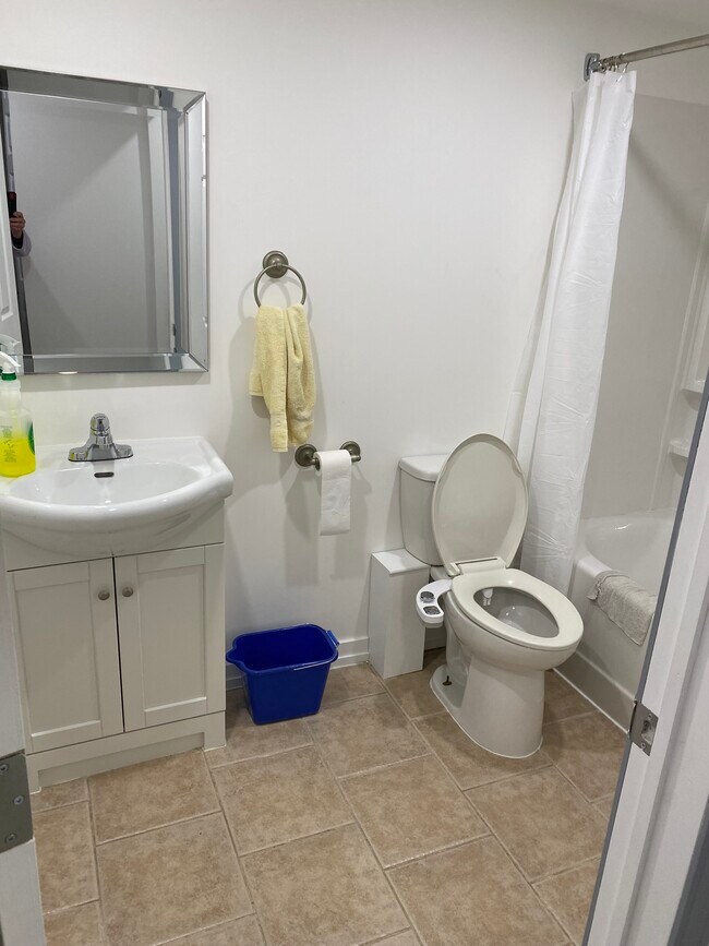 Photo du bâtiment - 13230 Fort Rd NW