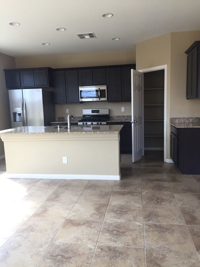 Building Photo - 4 br, 2 bath House - 2345 Brookings Harbor