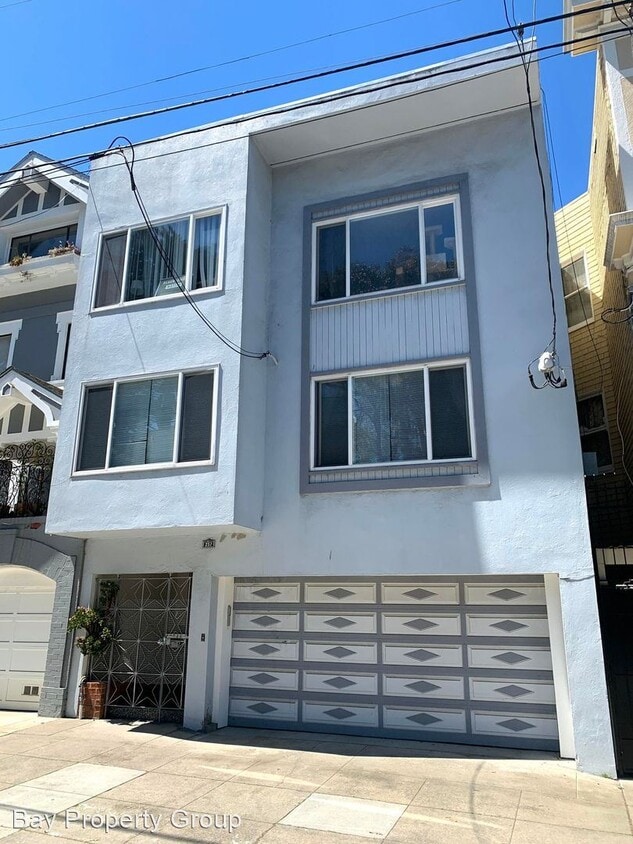 Primary Photo - 257 14th Ave