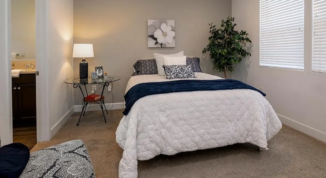 Foto del edificio - 552 Oakville Dr.