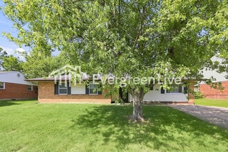 Building Photo - 7215 Sancroft Dr
