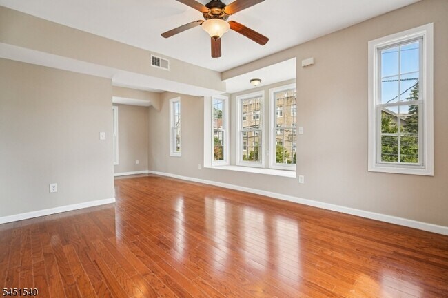 Foto del edificio - 141 Walnut St