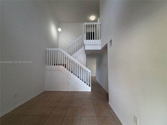 Foto del edificio - 7245 NW 173rd Dr
