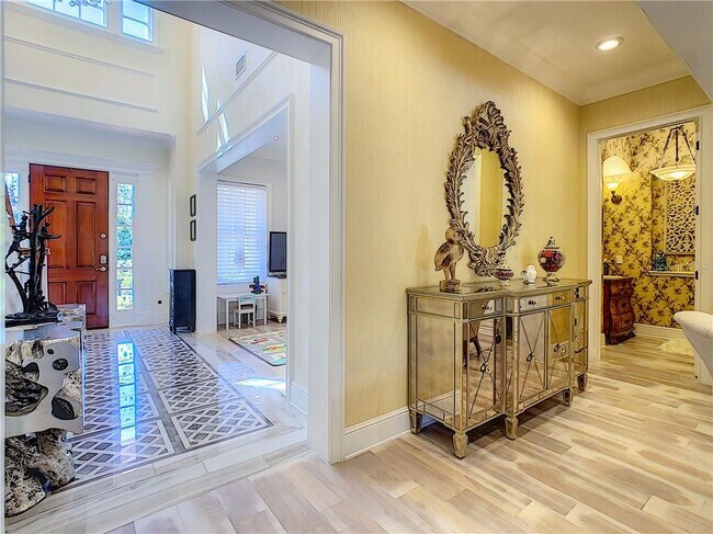 Foto del edificio - 709 Eastlawn Dr