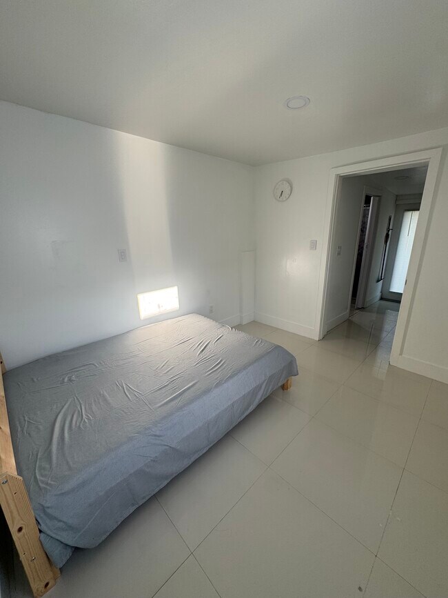 Foto del edificio - 6242 SW 24th St