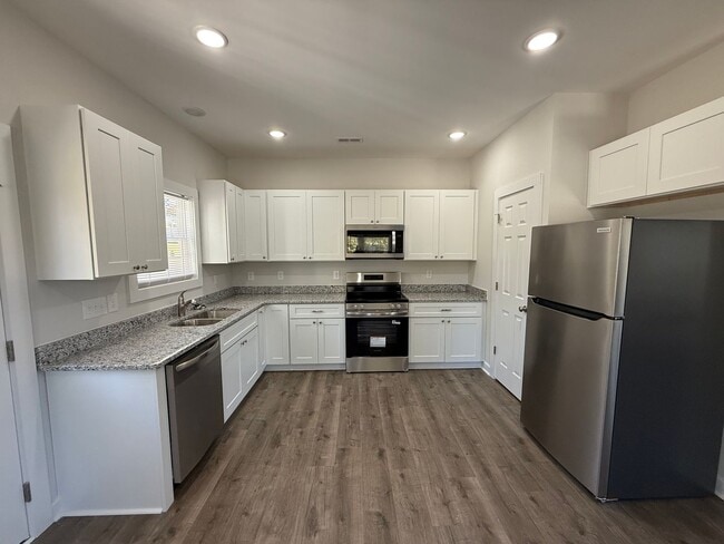 Building Photo - Three bedroom, 2 bath house in Graham-newly constructed!