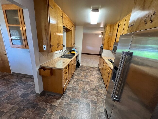 Foto del edificio - 429 E Pine St