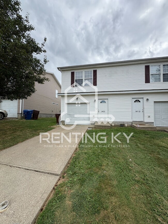 Building Photo - 1421 Westwood Dr