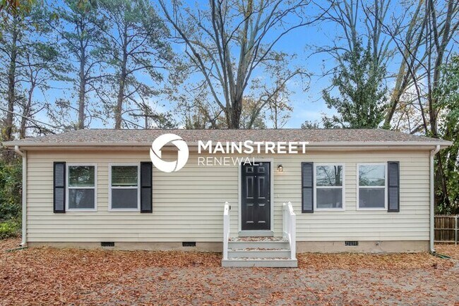 Foto del edificio - 2 Bedroom Pet-Friendly Home in Charlotte, ...