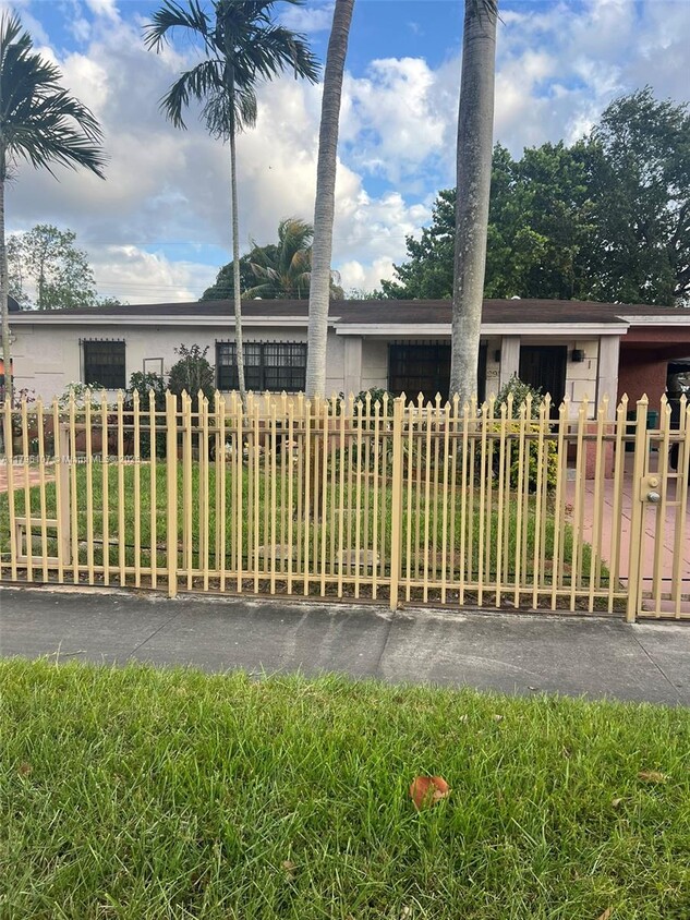 Foto principal - 2980 NW 174th St