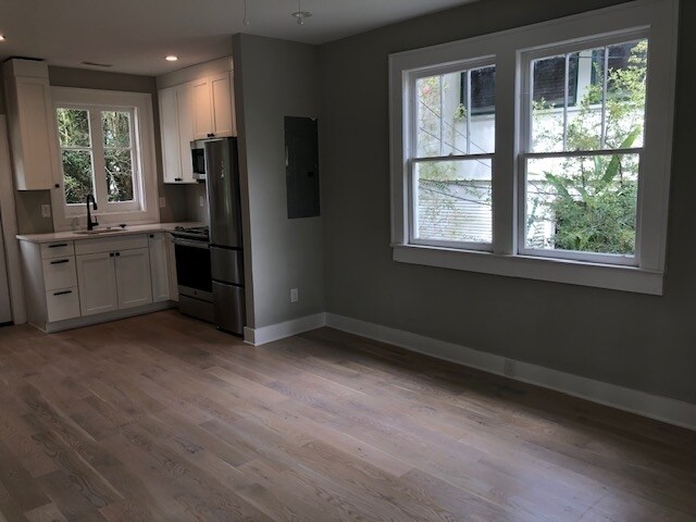 Building Photo - 40 Nunan St