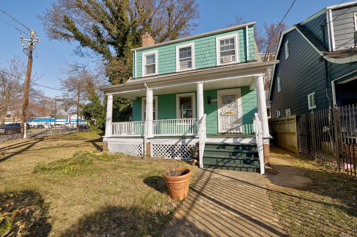 Foto principal - Great 4 Bedroom in 16th st Heights