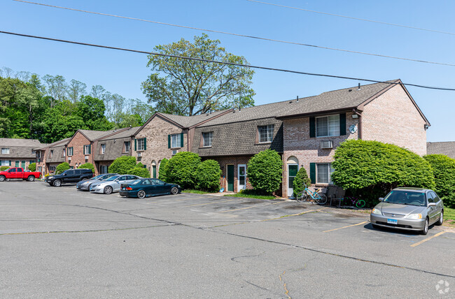 Wyndham Court Apartments