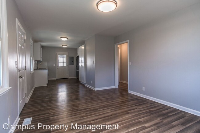 Building Photo - 2 br, 1 bath House - 300 Sentinel Dr
