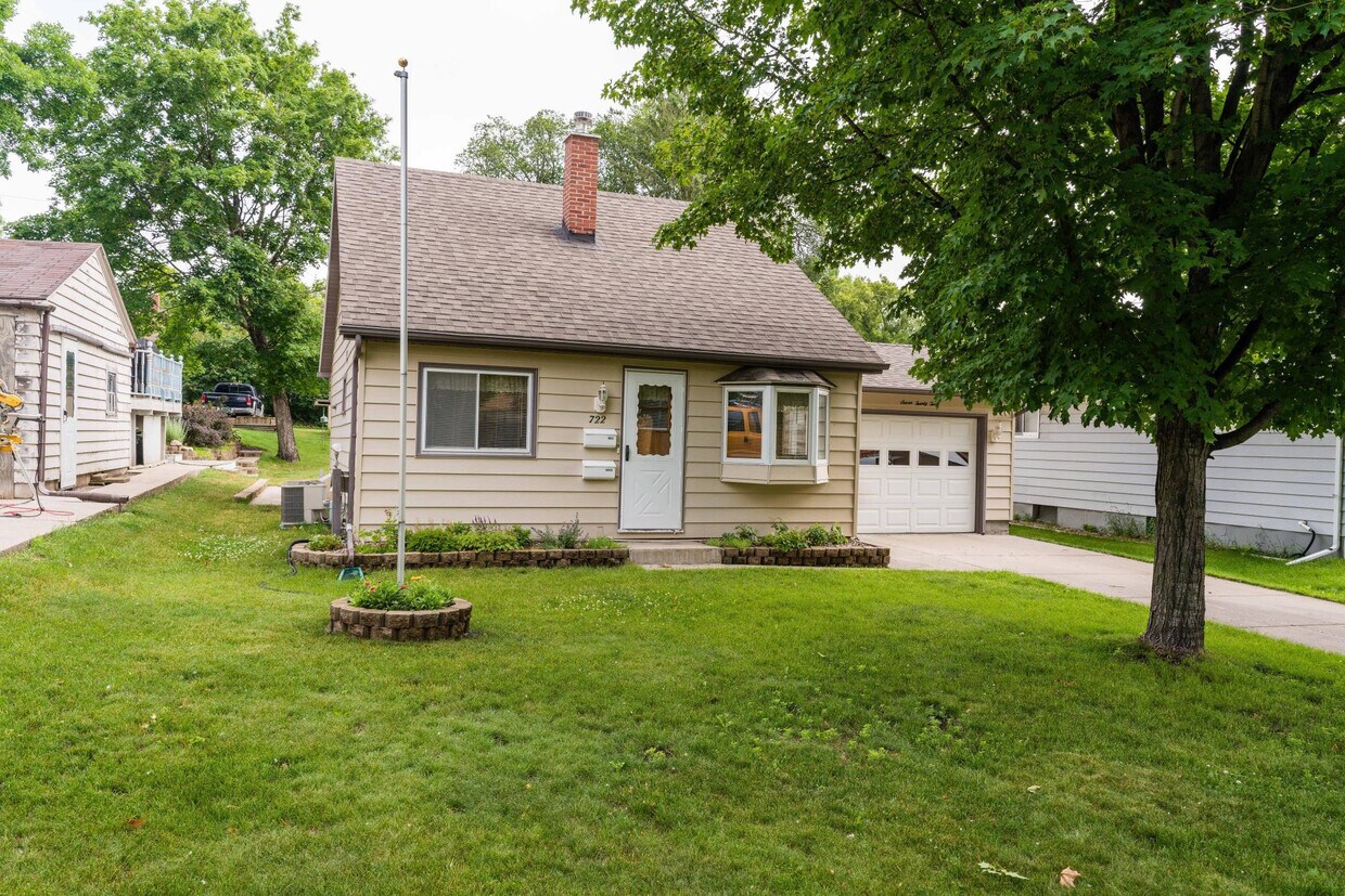722 Spruce St, Fergus Falls, MN 56537 House for Rent in Fergus Falls
