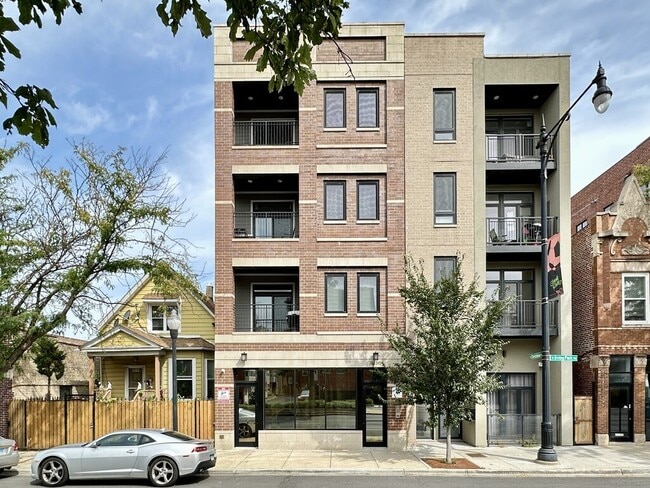 Building Photo - 3336 W Irving Park Rd