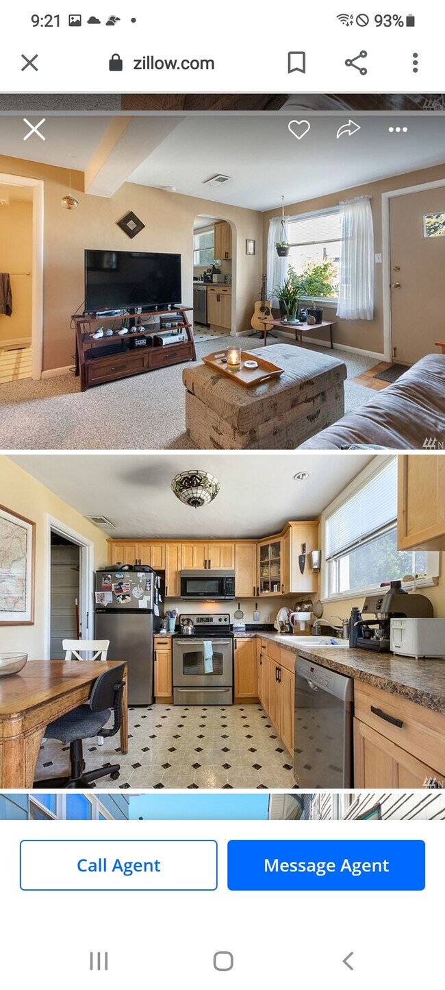 Kitchen with Eating Area - 1002 N G St
