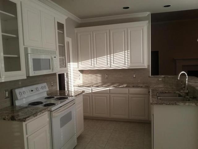 Foto del edificio - 908 Sunningdale