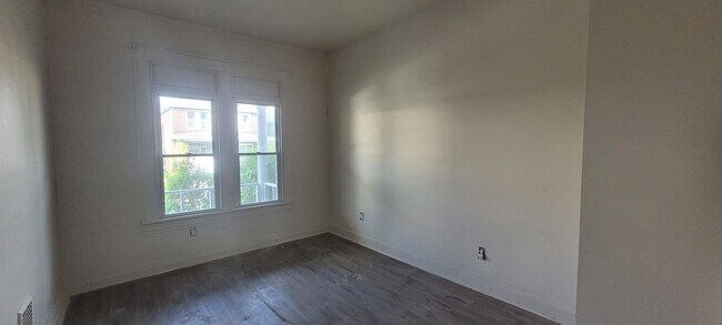 Photo - 150 Comrie Ave Apartment