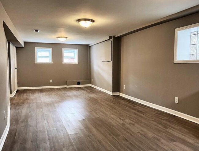 Foto del edificio - 3 bedroom in Chicago IL 60629