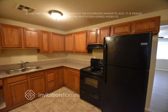 Building Photo - 7331 W Sells Dr