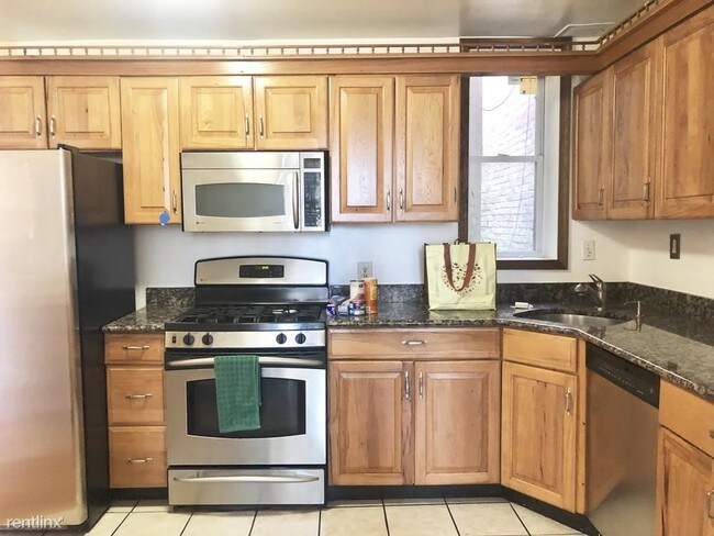 Foto del edificio - 814 11th St NE