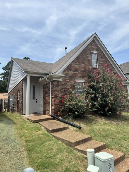 Photo - 1237 Travers Lane Unit