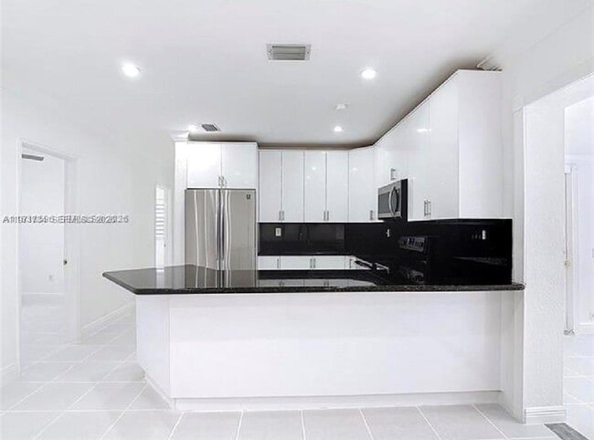 Foto del edificio - 7410 SW 39th St