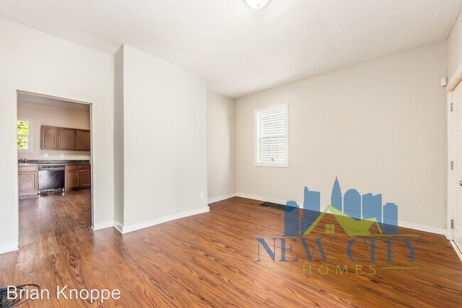 Foto del edificio - 3 br, 1.5 bath House - 125 Avondale Ave