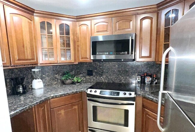 Building Photo - 4040 Galt Ocean Dr