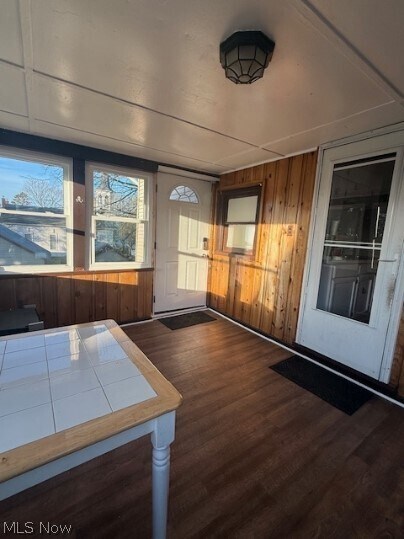 Foto del edificio - 107 W Main St