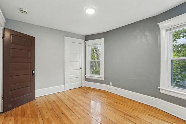 Foto del edificio - 427-429 Dewey St