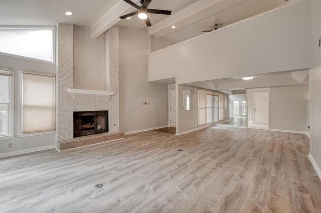 Building Photo - 8141 Forest Mesa Dr