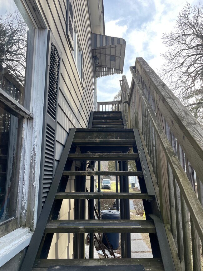 133 W Pine St Unit Apartment, Boalsburg, PA 16827 133 W Pine St