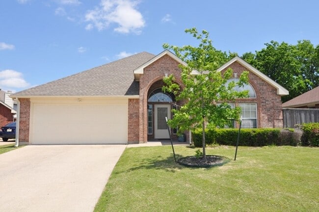 Foto del edificio - VIEW NOW/COMING SOON - Charming Cul-de-Sac Home in Rockwall with Flexible Floorplan & Spacious Ba...