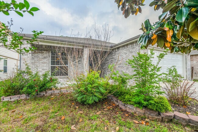 Building Photo - 3-BEDROOM SINGLE-STORY NEAR UTSA