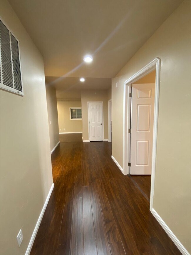 Foto del edificio - UTILITIES INCLUDED 2 bed 3 bath apartment in Hildale