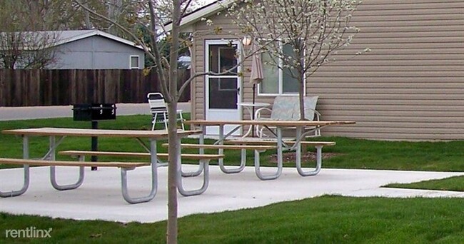 Building Photo - 4815 Leanne Ave