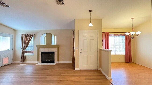 Foto del edificio - 8928 Quarrystone Way