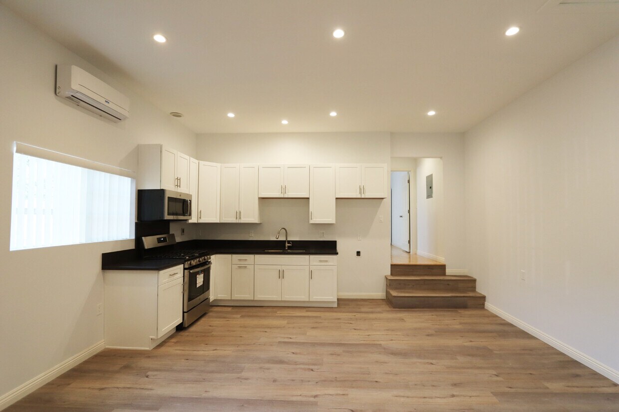 8247 Owens St, Los Angeles, CA 91040 House Rental in Los Angeles, CA