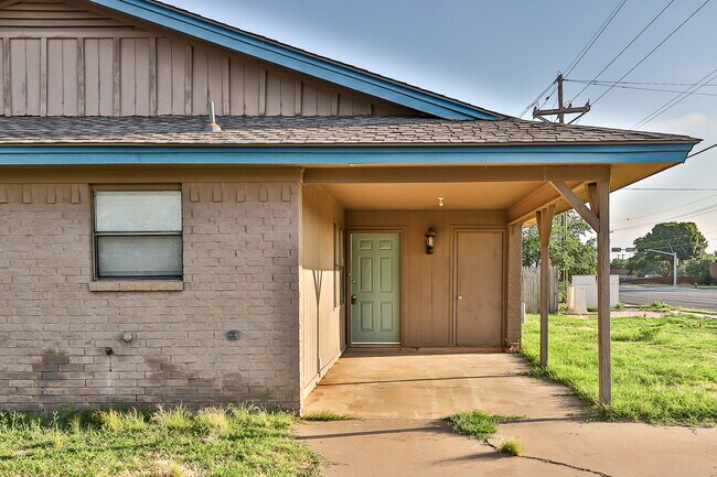 Foto del edificio - 2/2 in Frenship Schools. LOCATION! 1/2 off first months rent!