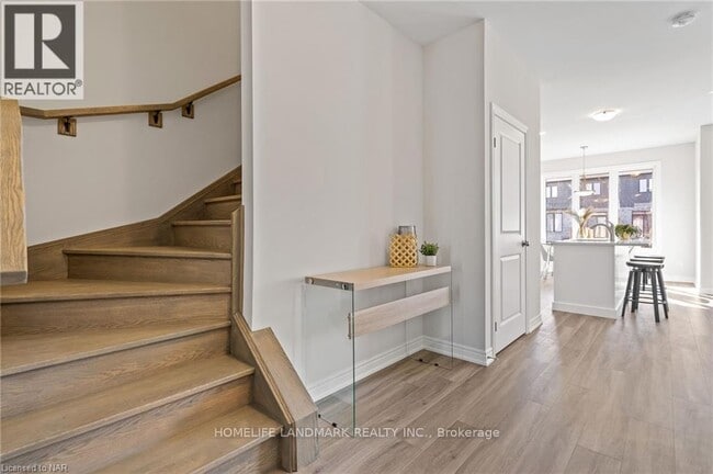 Building Photo - 7129 Parsa St