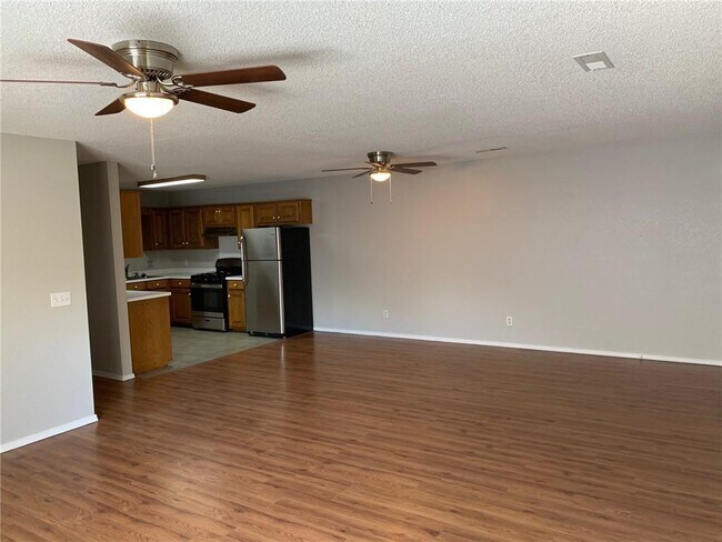 Building Photo - 1677 N Saddlehorn Ave