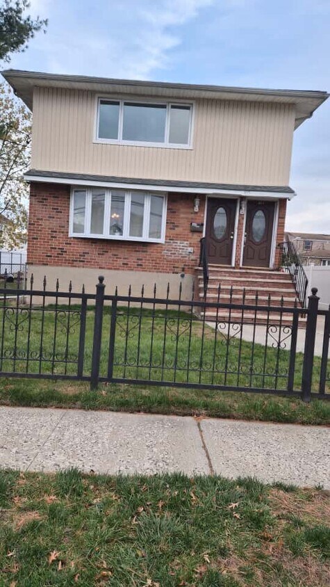 Foto principal - 355 Lehrer Ave